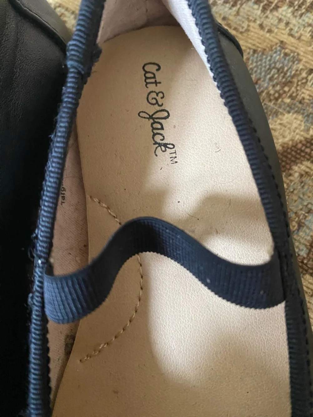 Cat & Jack Girls Black Mary Jane Flats w/ Bow Straps, Round Toe, Size 8 Preowned